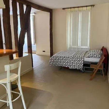 Grande Chambre Dans Studio Апартаменты *